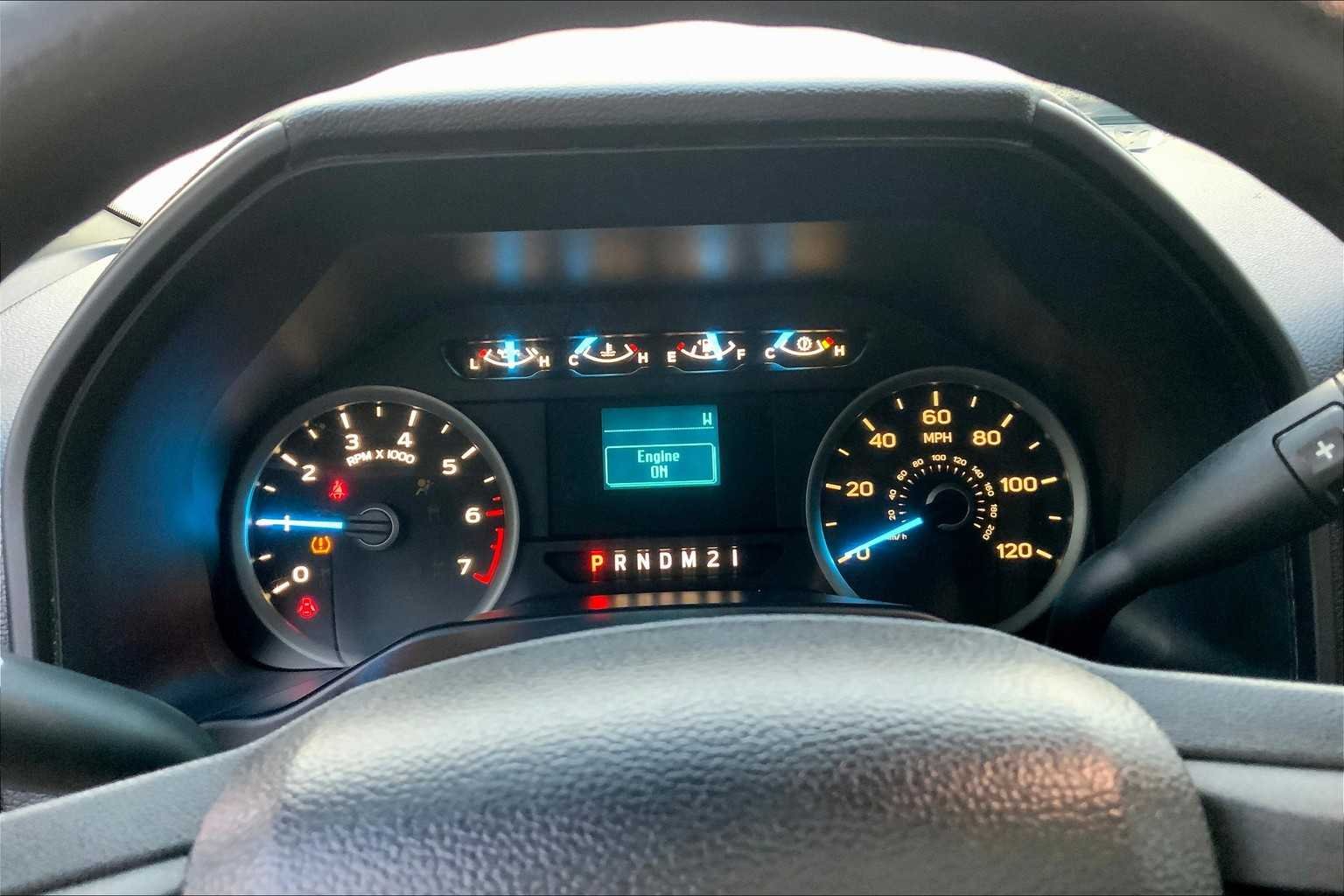Used 2016 Oxford White Ford XLT image 25