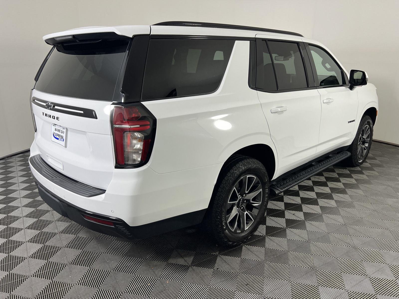Used 2024 Summit White Chevrolet Z71 image 29