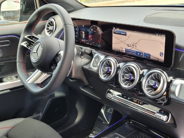2025 Mercedes-Benz GLB Base - Photo 43