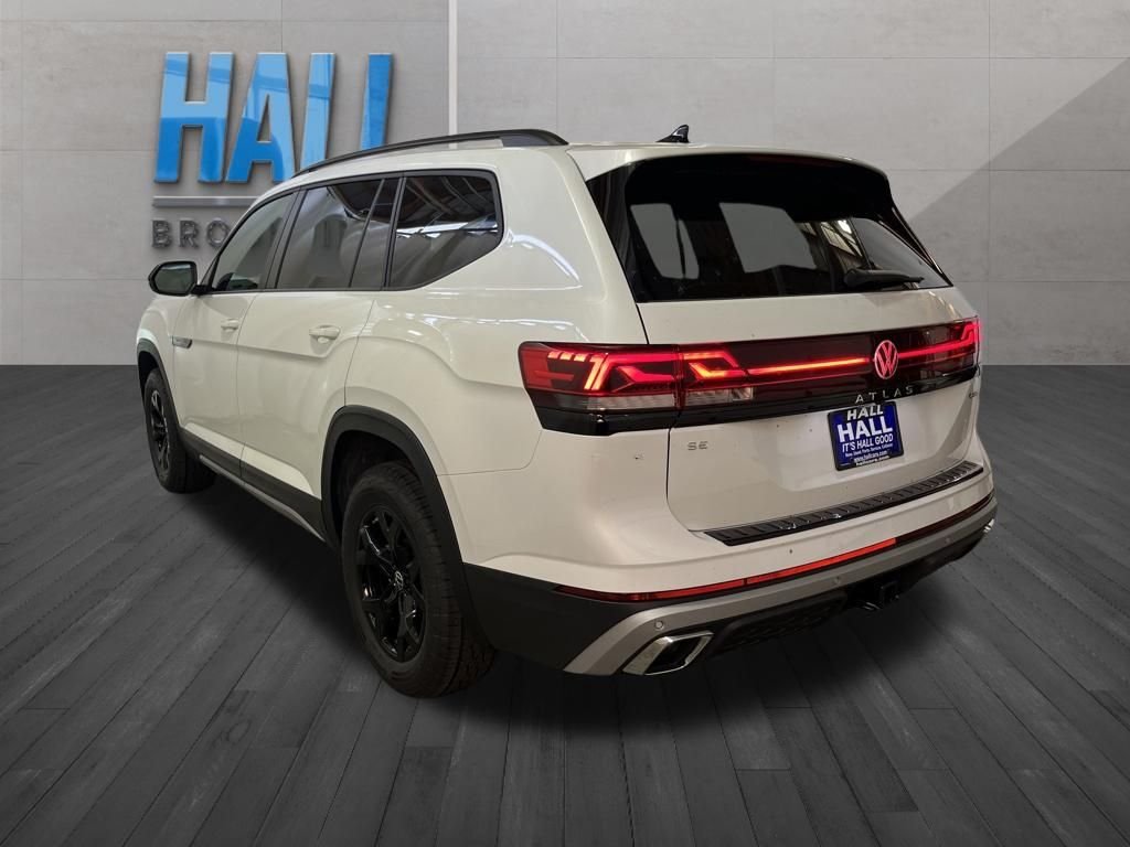 New 2026 White/off-white Volkswagen 2.0T Peak Edition image 3