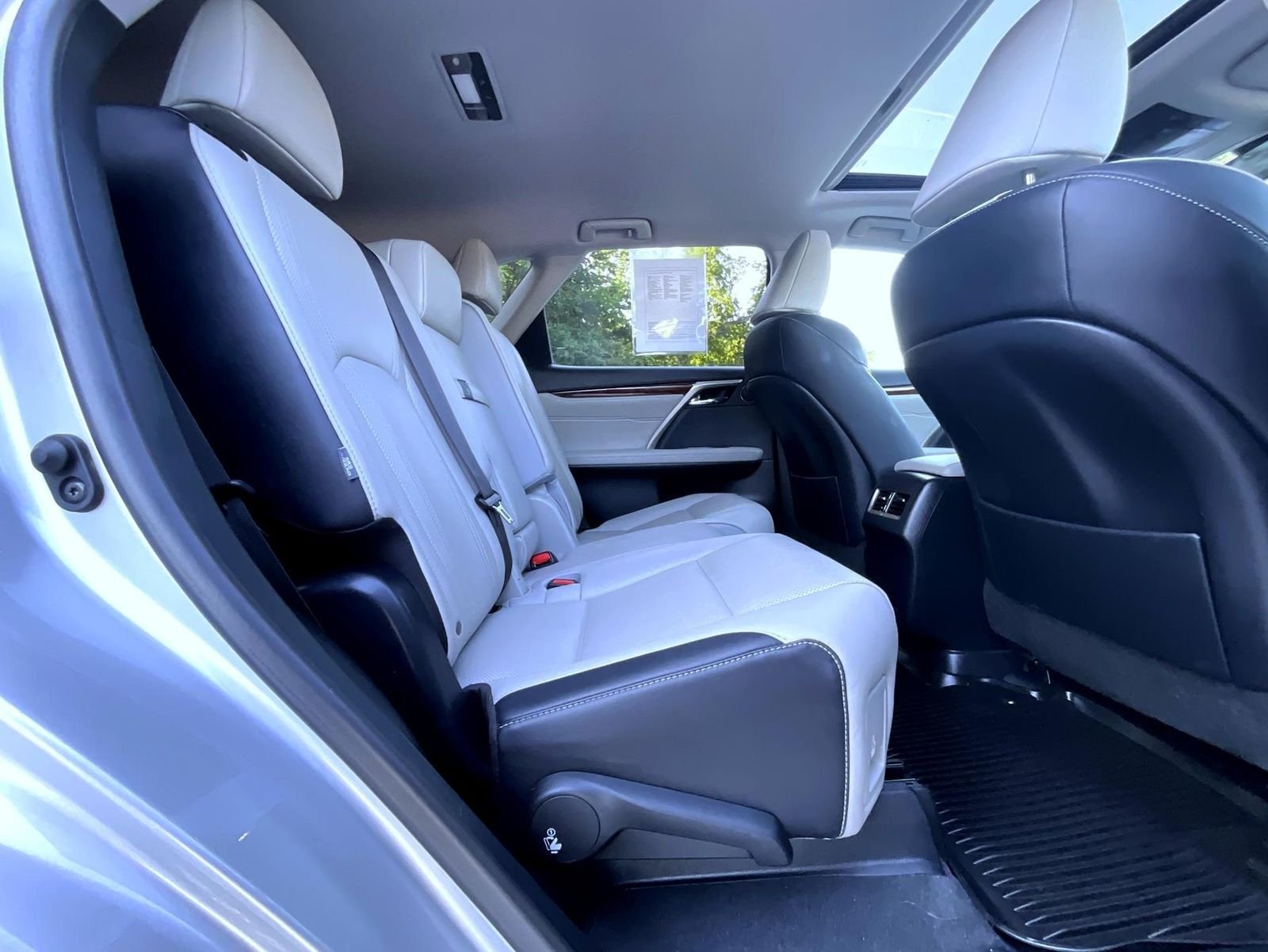 Used 2018 Silver Lexus 350L image 21