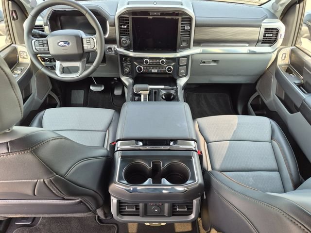 Used 2026 Silver Metallic Ford Lariat image 17