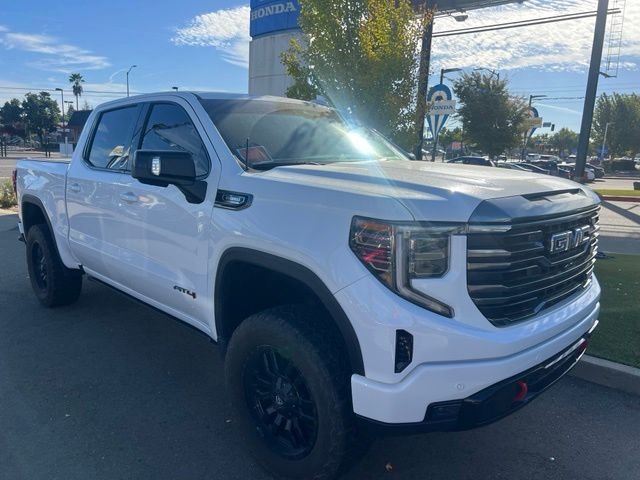 Used 2023 White GMC AT4 image 4