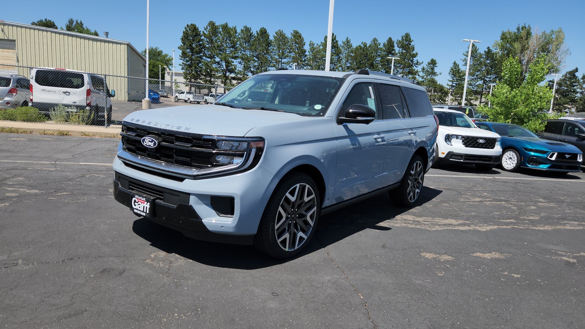 New 2027 Glacier Gray Metallic Tri-Coat Ford Platinum image 2