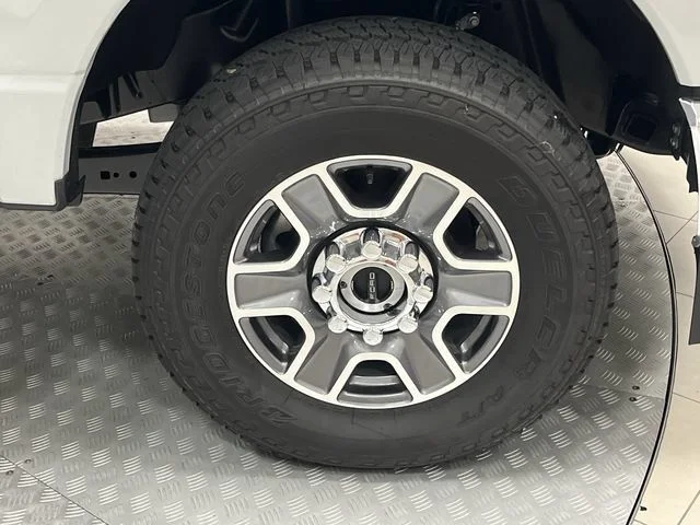 New 2026 Avalanche Ford Lariat image 19