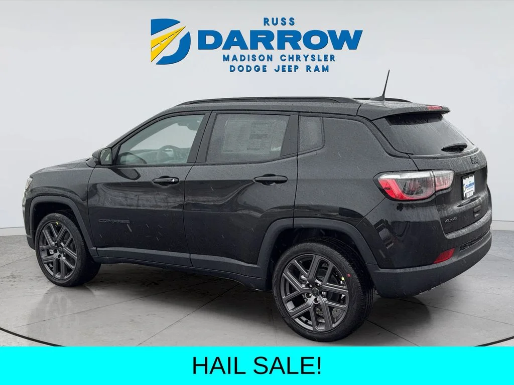 New 2026 Diamond Black Crystal Pearlcoat Jeep Latitude image 3