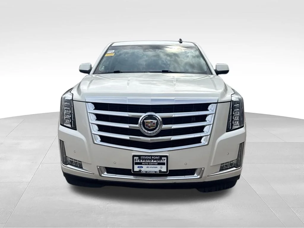 Used 2015 White Diamond Clearcoat Cadillac Luxury image 9