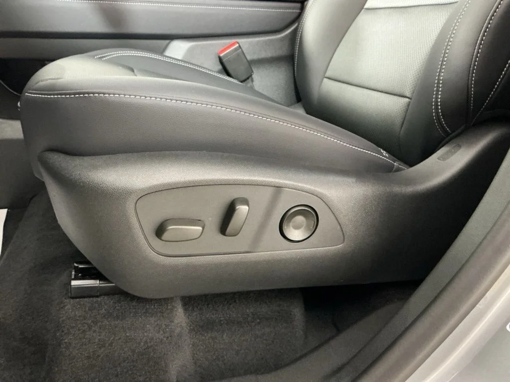 New 2027 Gray Chevrolet LT image 6