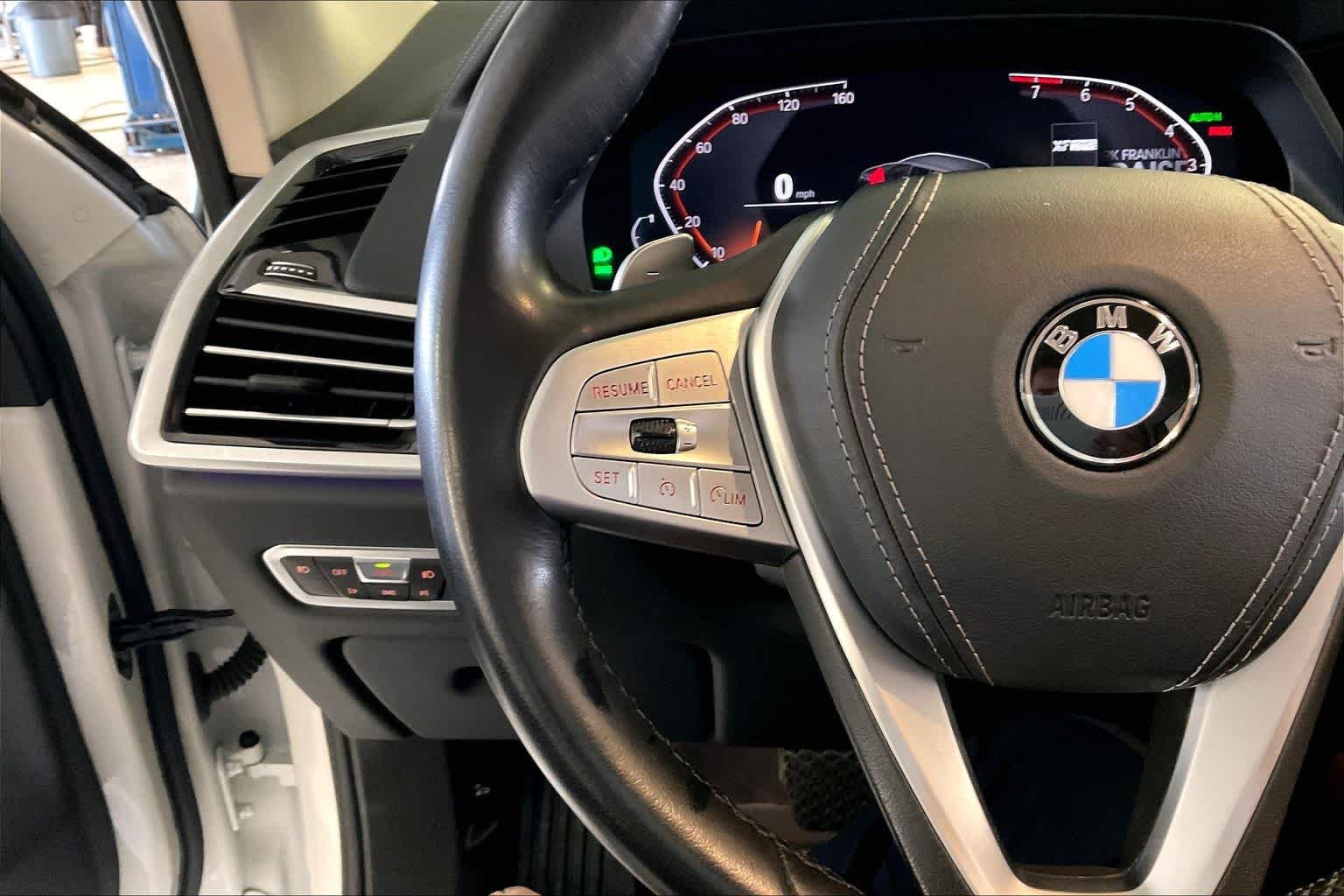 Used 2020 Mineral White Metallic BMW xDrive40i image 22