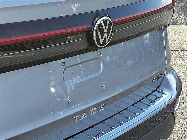 2025 Volkswagen Taos SE - Photo 23