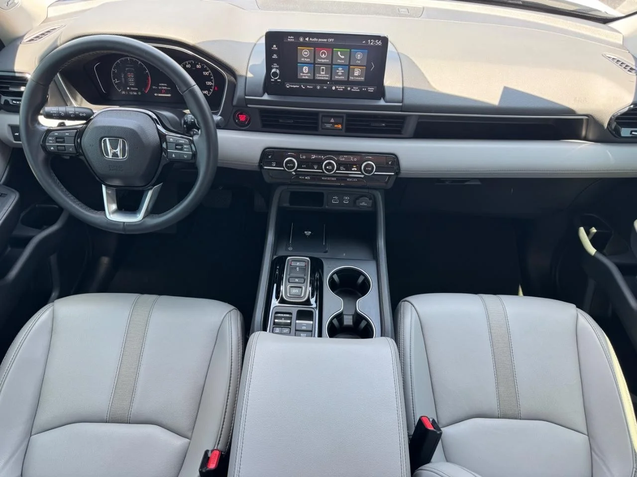 2025 Honda Pilot Touring - Photo 25