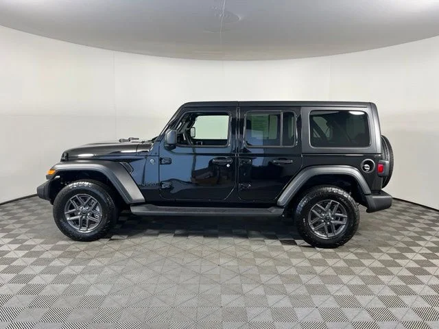 Used 2026 Black Jeep Sport S image 4