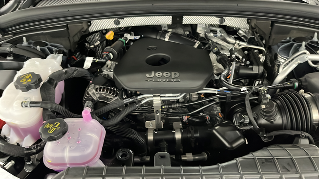 New 2026 Diamond Black Crystal Pearlcoat Jeep Limited Reserve image 28