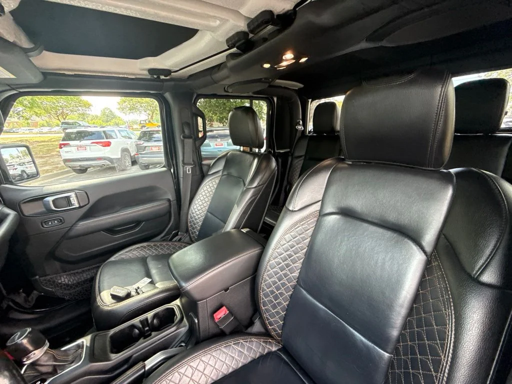 Used 2021 Black Jeep Overland image 19