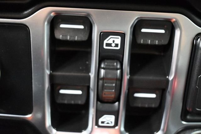 Used 2024 Blue Jeep Sport S image 27