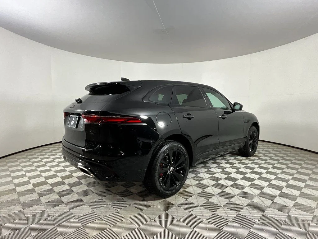 New 2026 Santorini Black Metallic Jaguar P400 R-Dynamic S image 2