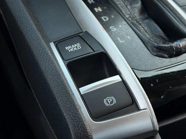 Used 2017  Honda EX image 22