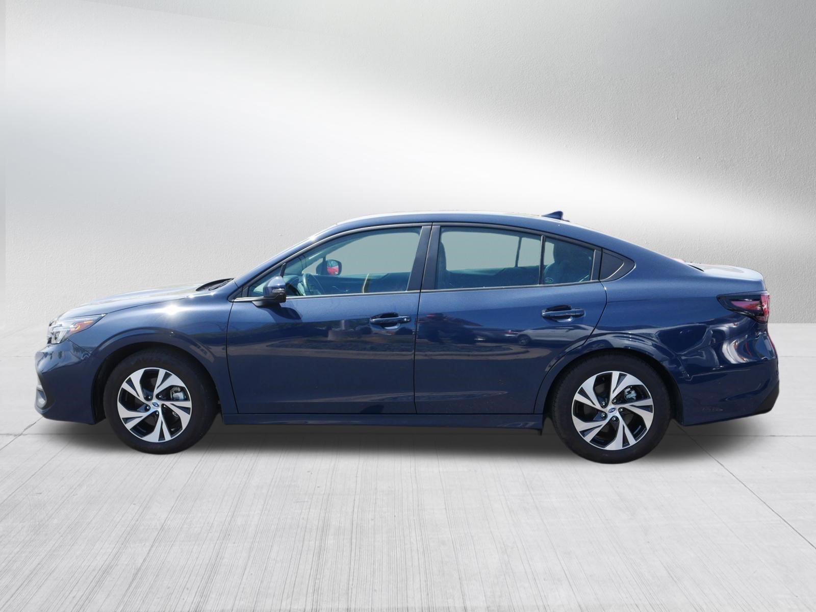 Used 2025 Cosmic Blue Pearl Subaru Premium image 4