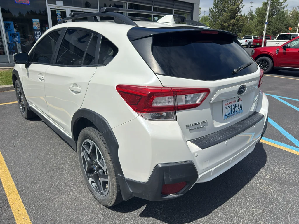 Used 2019 Crystal White Pearl Subaru Limited image 6