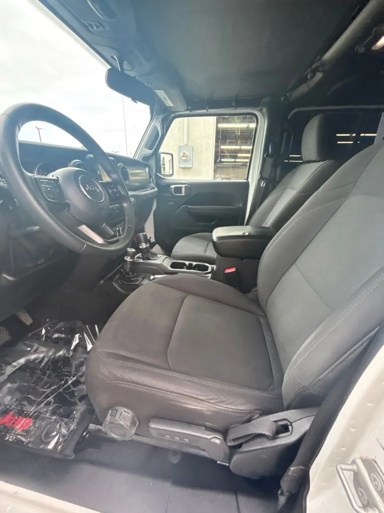 Used 2018 White Jeep Unlimited Sport S image 12