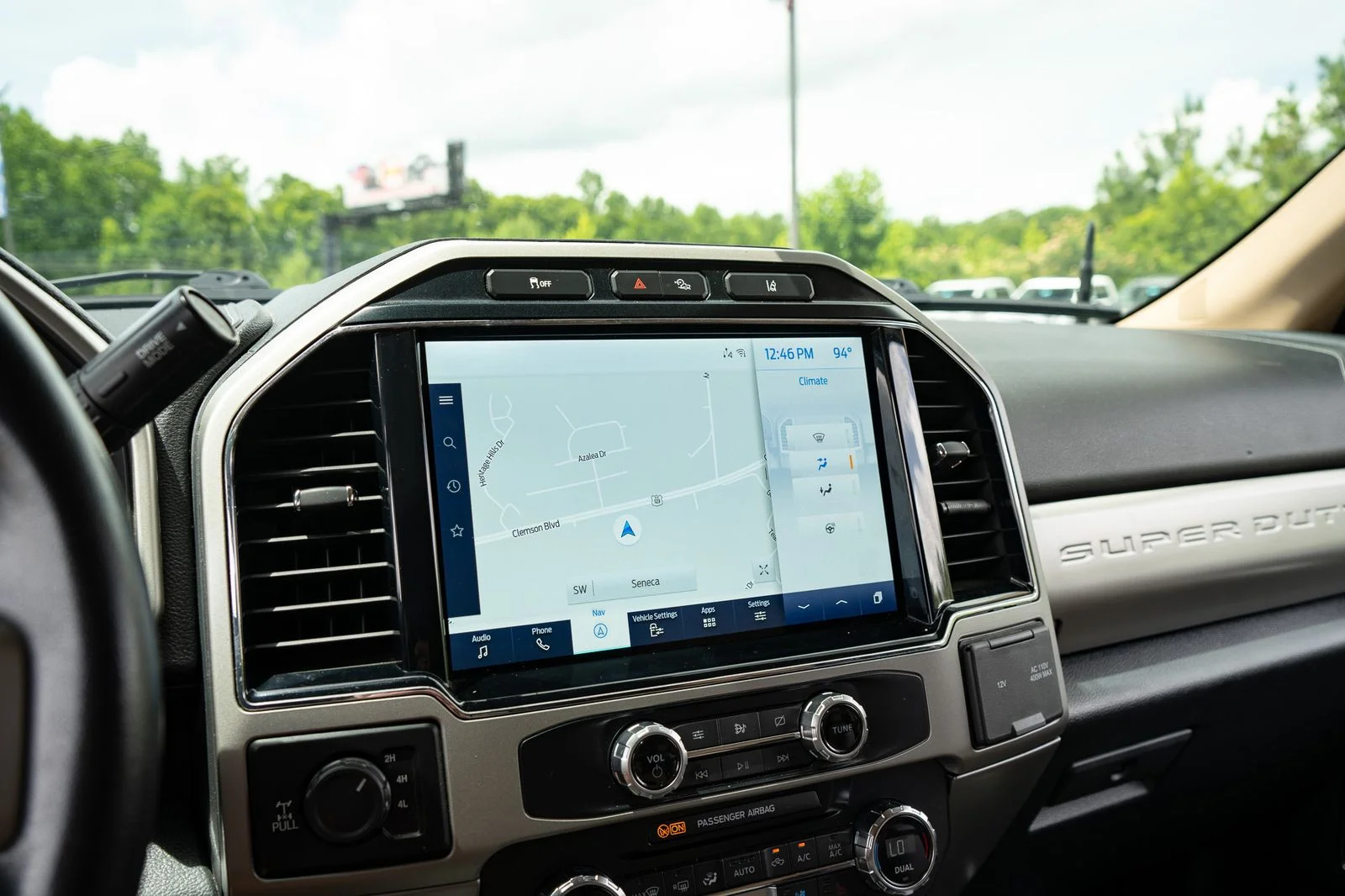 Used 2022 Black Metallic Ford Lariat image 23