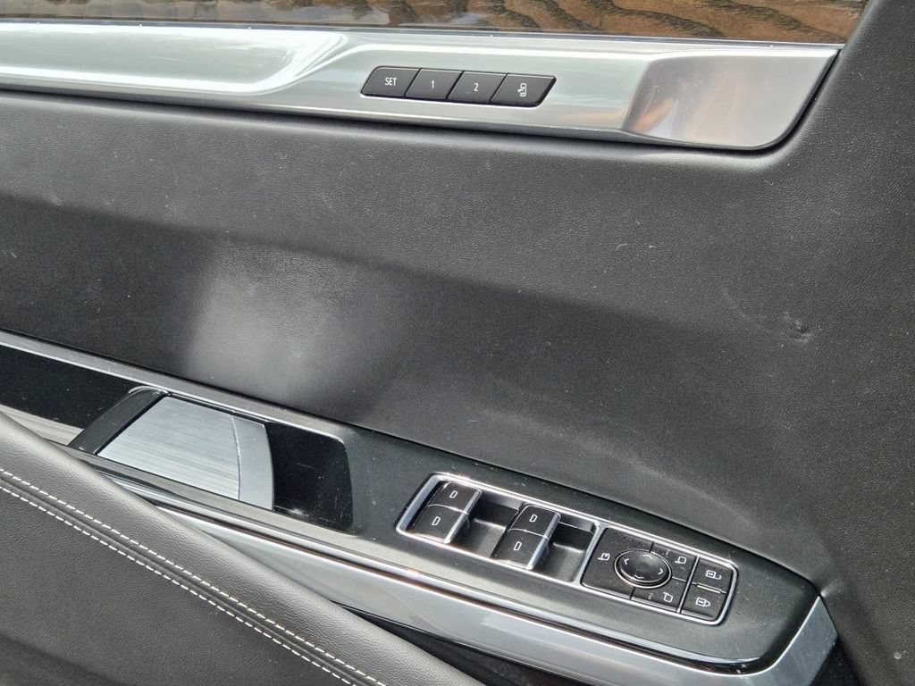 Certified Used 2025 Black Raven Cadillac Sport Platinum image 26