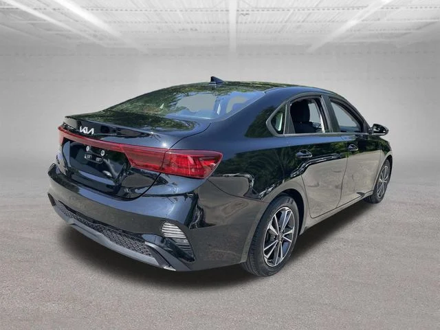 Used 2024 Black Kia LXS image 8