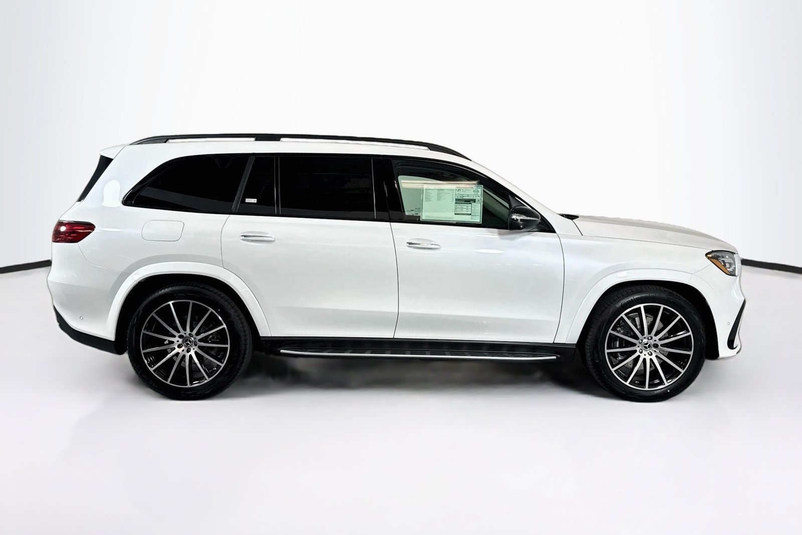 New 2026 MANUFAKTUR Moonlight White Metallic Mercedes-Benz GLS 450 image 4