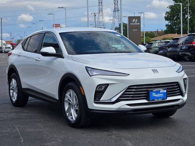 Used 2026 White Buick Preferred image 3