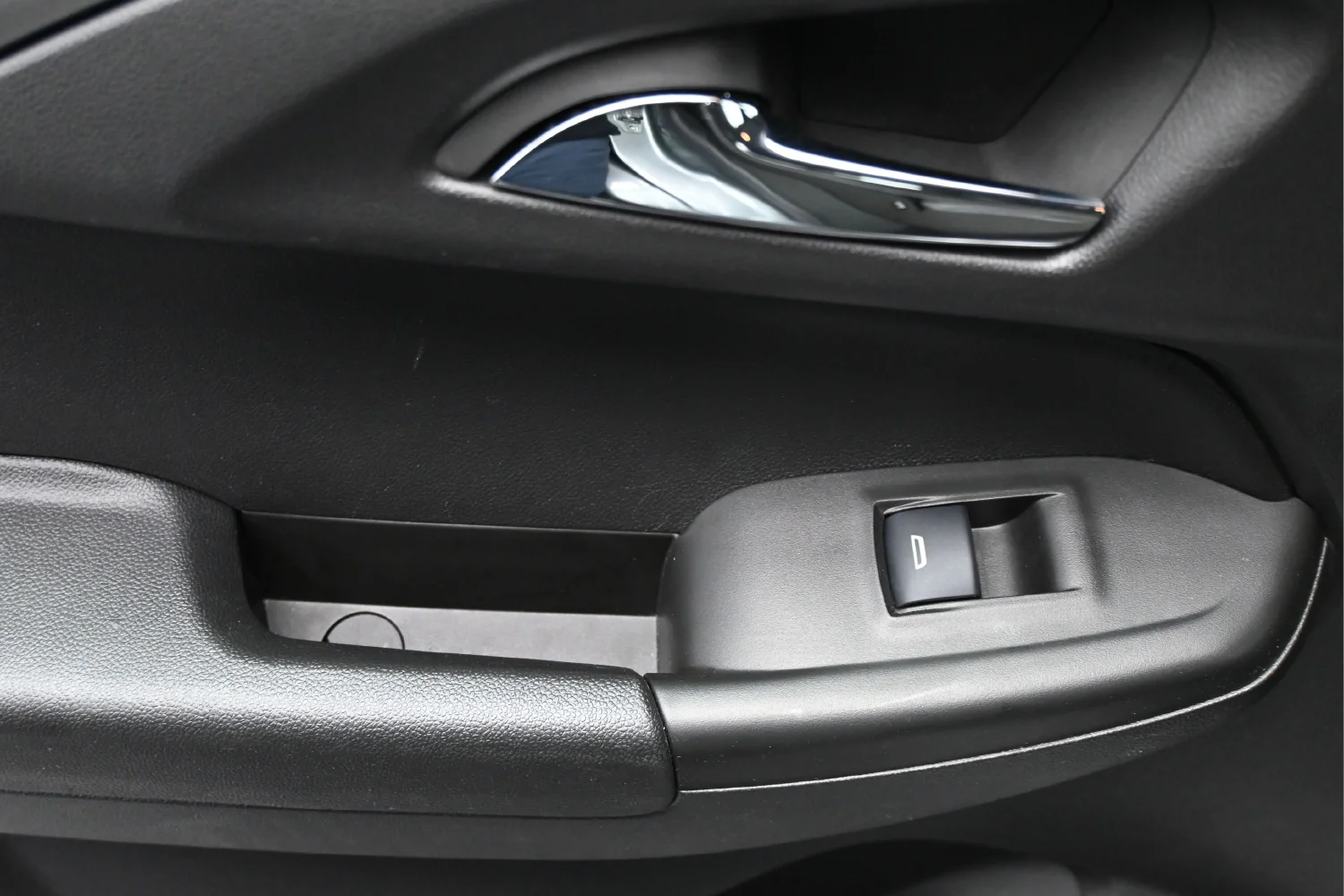Used 2023 Gray Chevrolet LS image 25