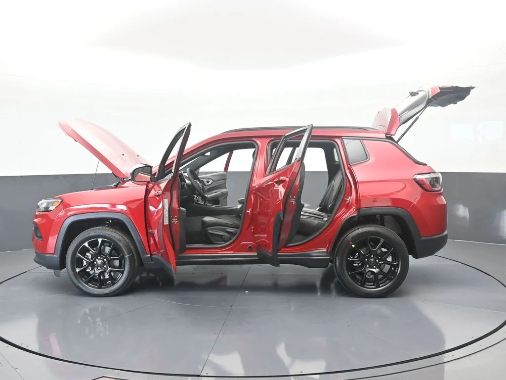 New 2026 Red Hot Pearlcoat Jeep Latitude image 66