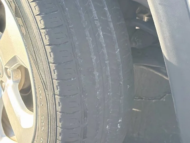 Used 2021 Silver Jeep Latitude image 11