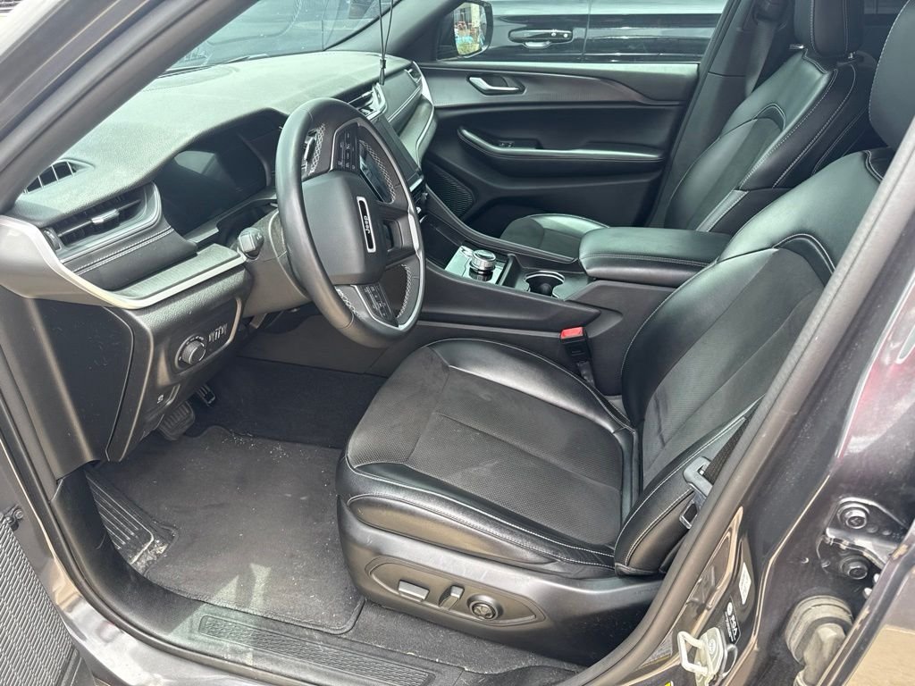 Used 2023 Gray Jeep Altitude X image 6
