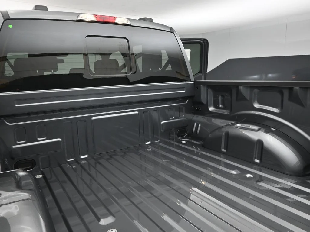 New 2026 Carbonized Gray Metallic Ford XLT image 22