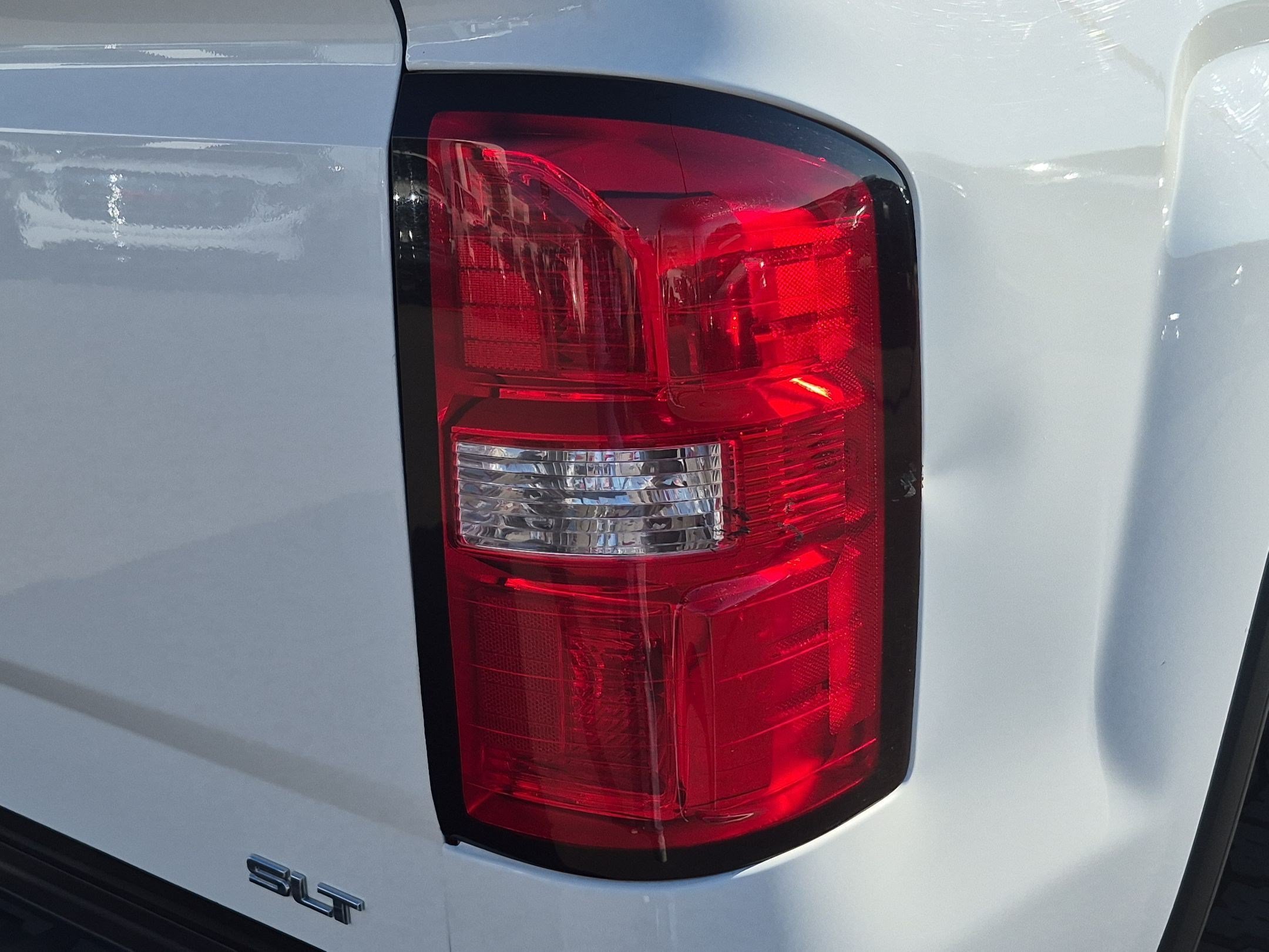 Used 2018 White GMC SLT image 11