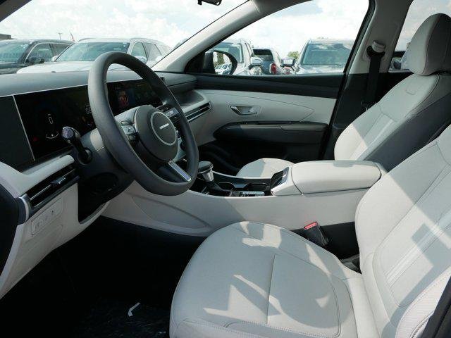 New 2026 Shimmering Silver Hyundai SEL image 6