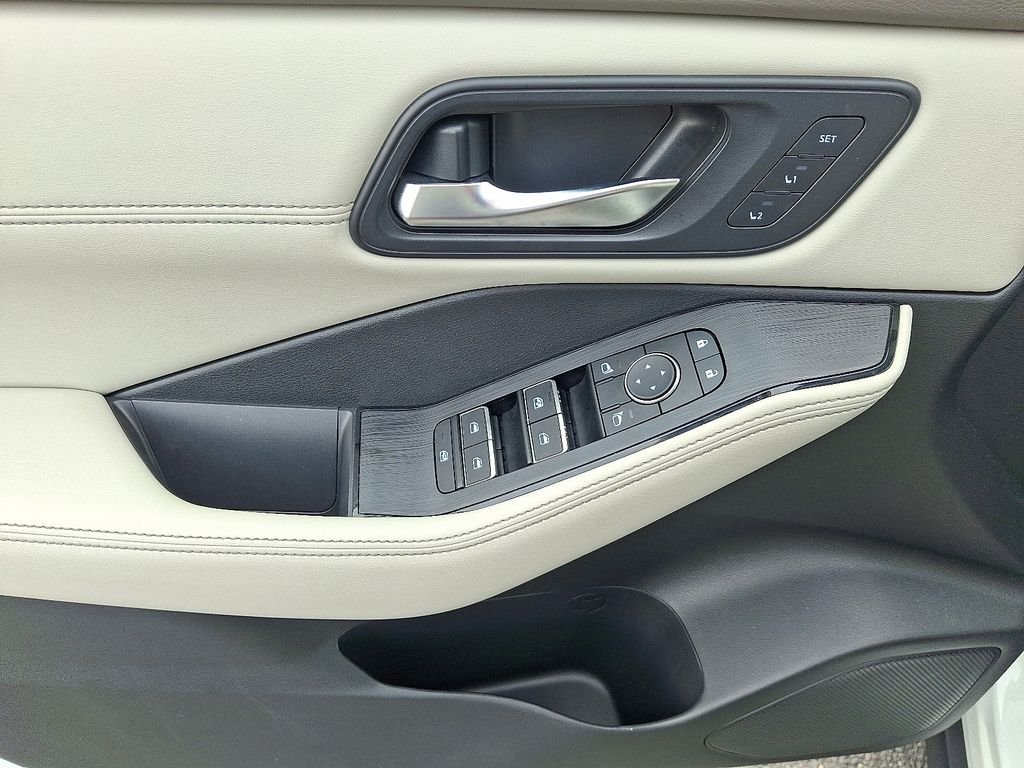 Certified Used 2023 White Nissan SL image 13