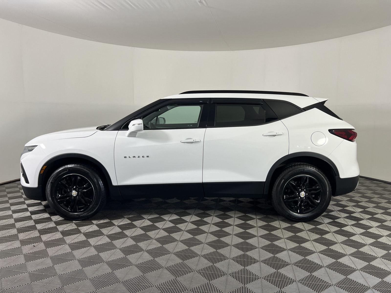 Used 2020 Summit White Chevrolet LT image 28