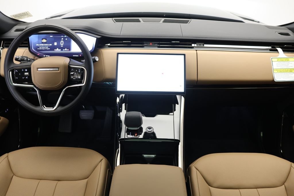 New 2026 Santorini Black LAND ROVER SE image 16