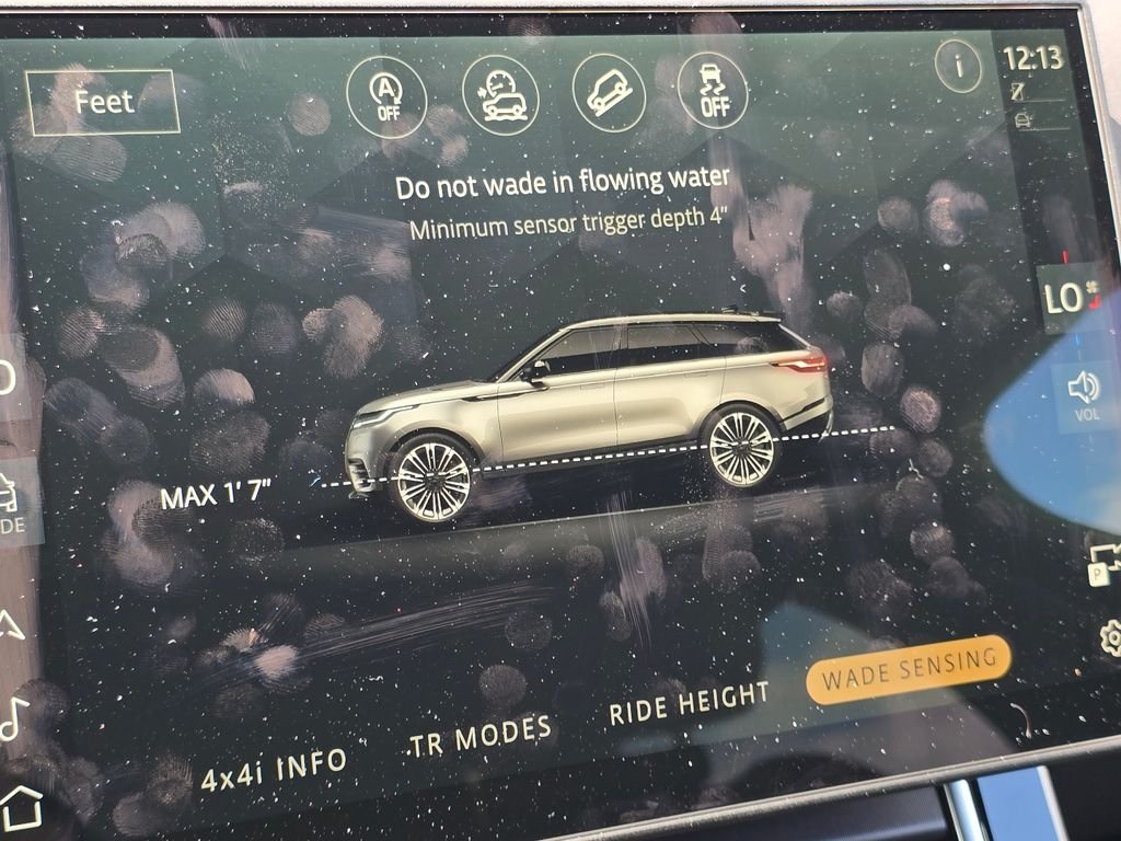 New 2026 Fuji White Land Rover Dynamic se image 25