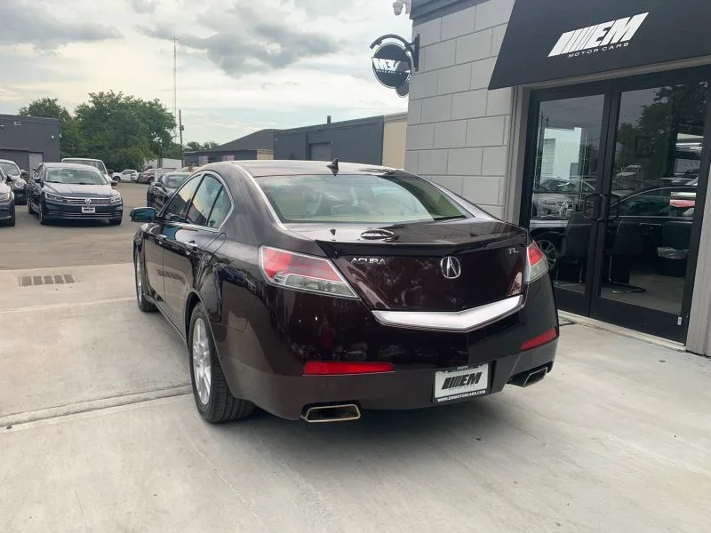 Used 2011 Maroon Acura Sedan 4D image 12