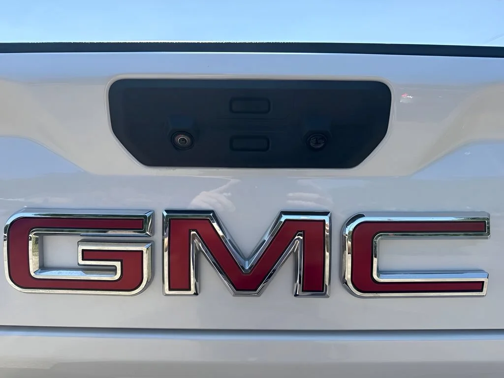 Used 2020 WHITE FROST TRICOAT GMC Denali image 32