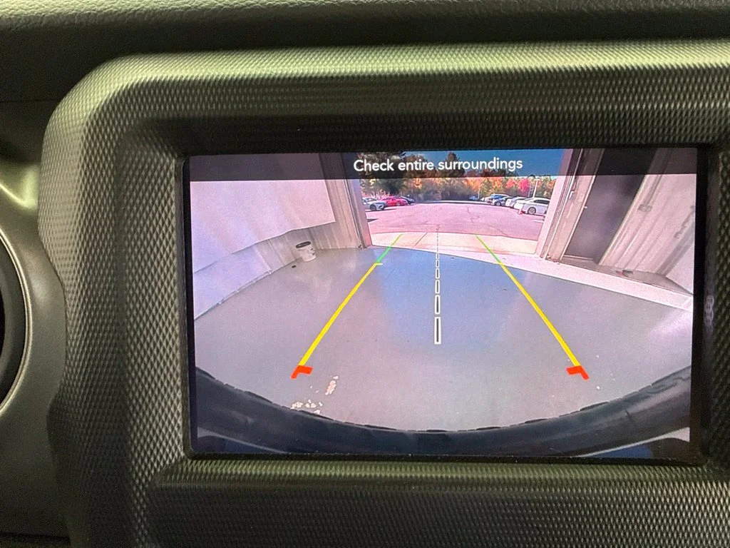 2023 Jeep Wrangler SPORT Convertible Slide 19