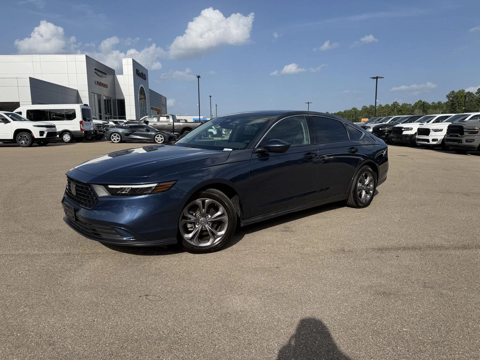 Used 2024 Canyon River Blue Metallic Honda EX image 1