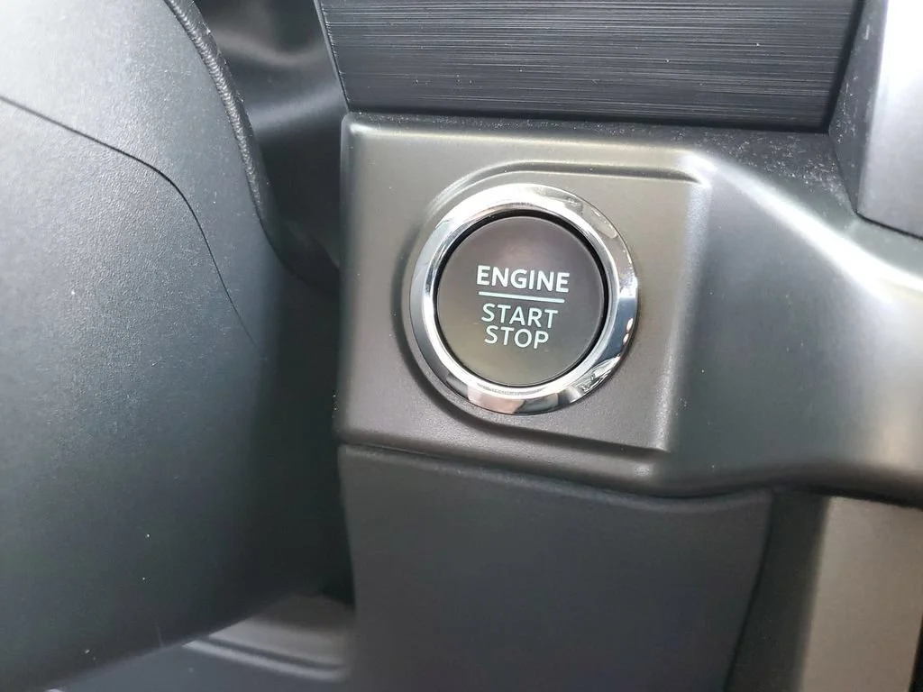 Used 2024 Silver Ford XLT image 23