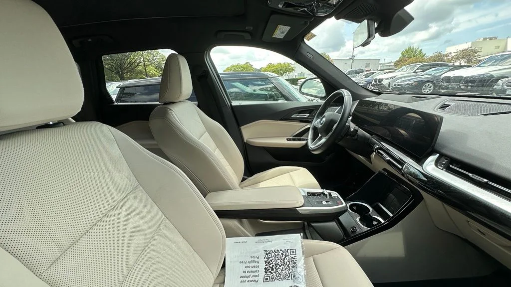 Used 2023 Alpine White BMW xDrive28i image 5