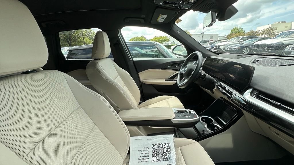 Used 2023 Alpine White BMW xDrive28i image 5