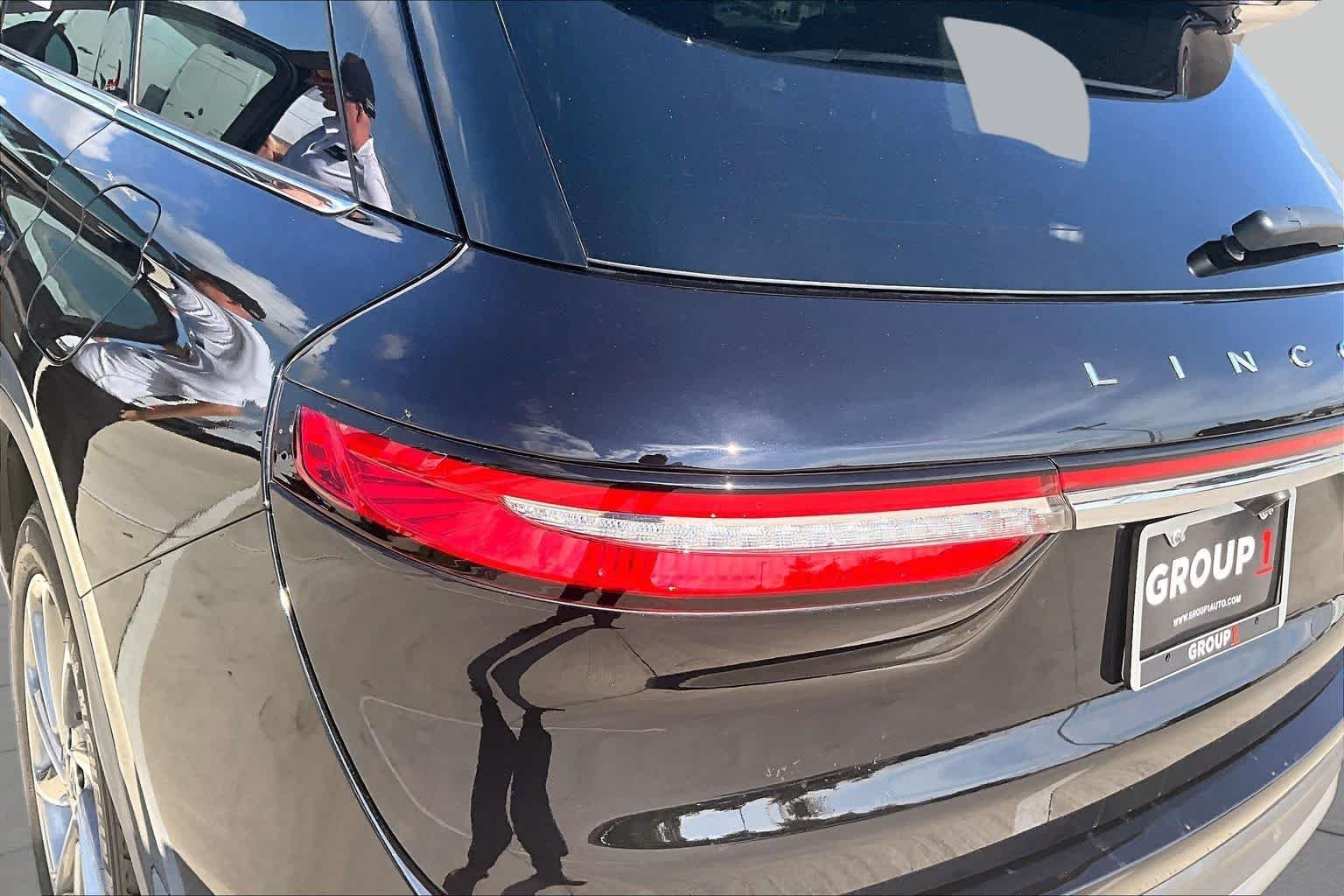Used 2024 Infinite Black Metallic Clearcoat Lincoln Premiere image 27
