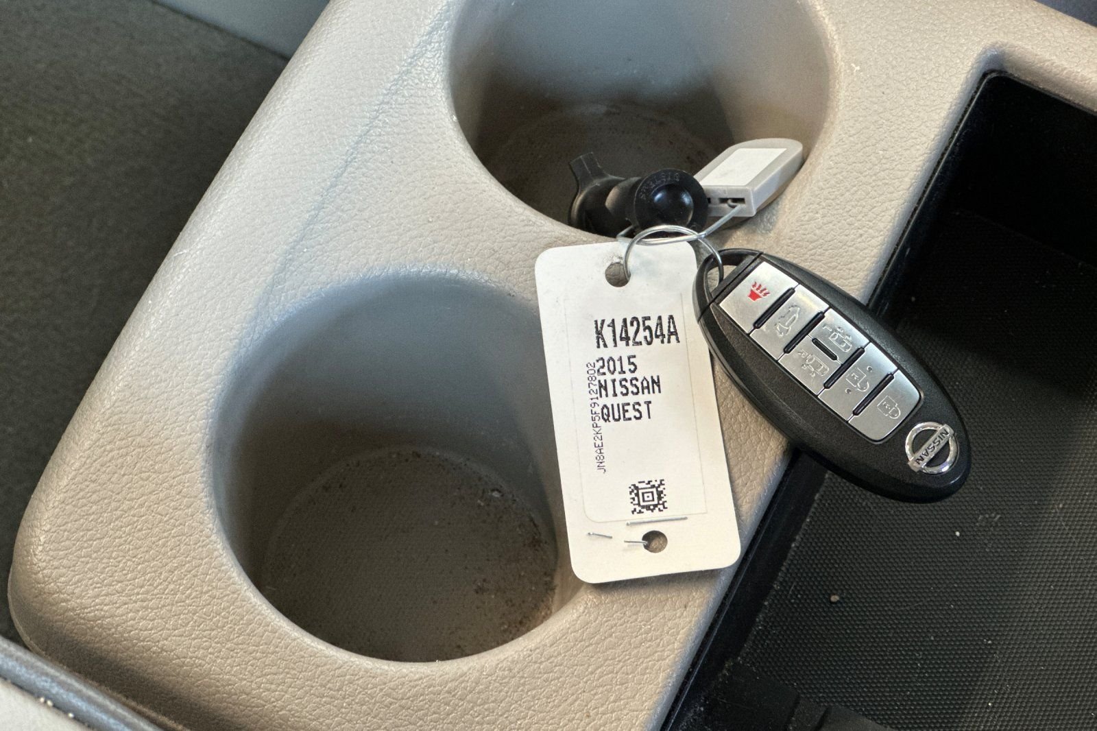 Used 2015 Silver Nissan 3.5 SL image 32
