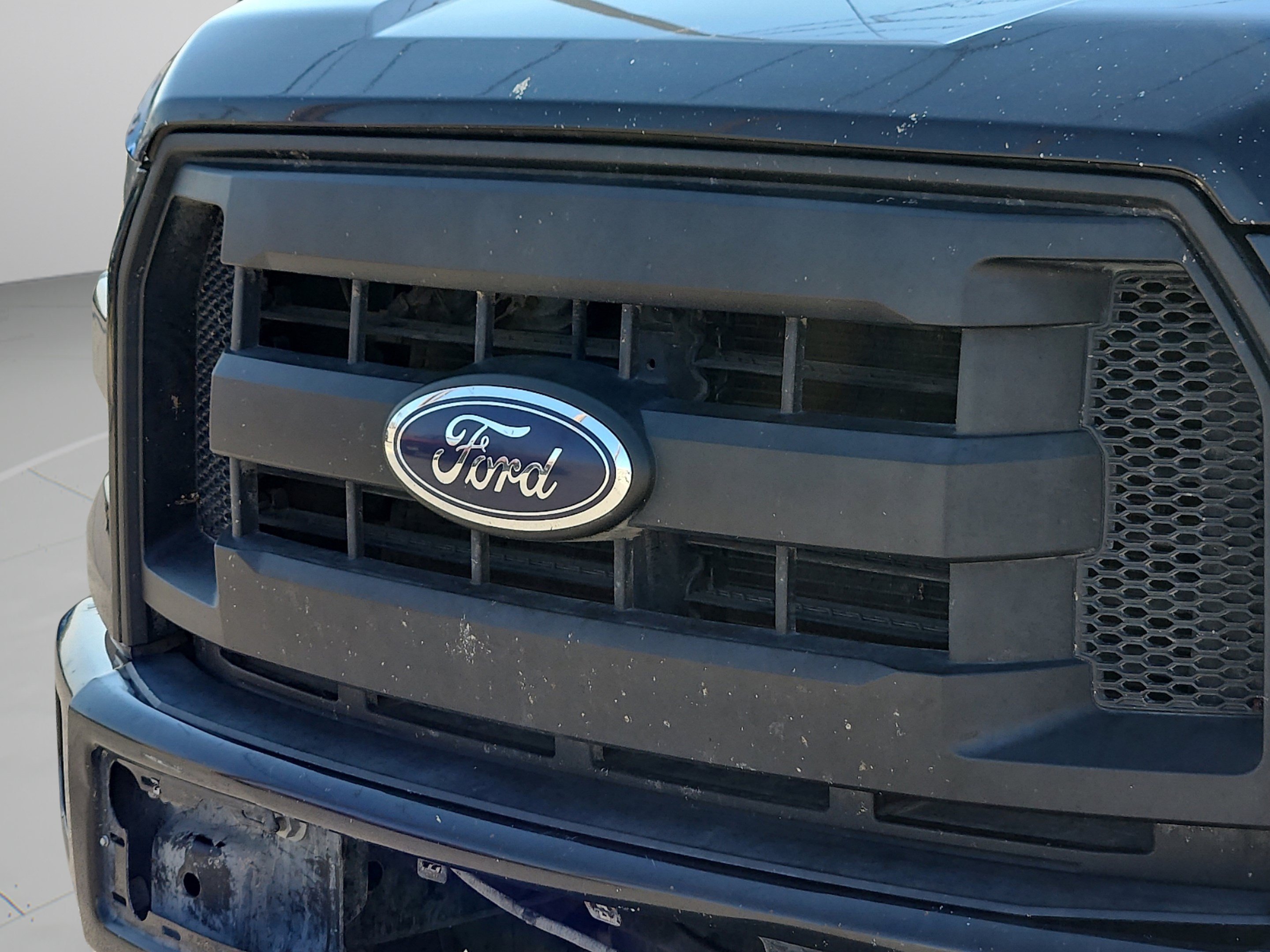 Used 2016 Shadow Black Ford XL image 26
